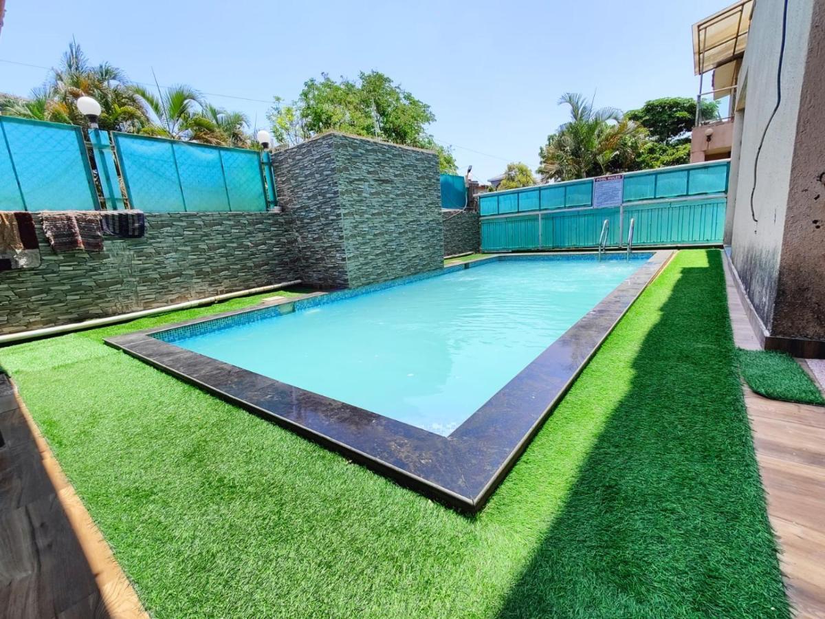 Gold Villa Lonavala Exteriör bild